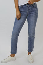 Load image into Gallery viewer, Blaire High Rise Straight Jeans
